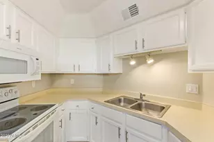 4328 N 36th St, Phoenix, AZ 85018 - Photo 13