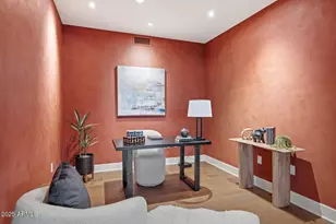 2402 E Esplanade Ln, Phoenix, AZ 85016 - Photo 21