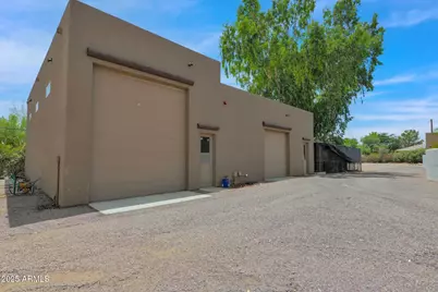 6831 E Paradise Drive, Scottsdale, AZ 85254 - Photo 13