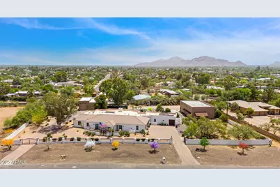 6831 E Paradise Drive, Scottsdale, AZ 85254 - Photo 1