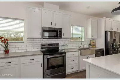 52819 W Quail Court, Maricopa, AZ 85139 - Photo 11