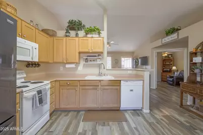 10528 W Potter Drive, Peoria, AZ 85382 - Photo 7