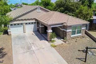 2833 S Martingale Rd, Gilbert, AZ 85295 - Photo 3