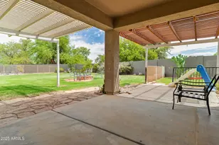 2833 S Martingale Rd, Gilbert, AZ 85295 - Photo 23