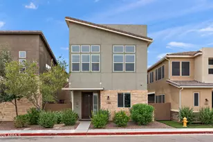 7087 W Knox Rd, Chandler, AZ 85226 - Photo 1