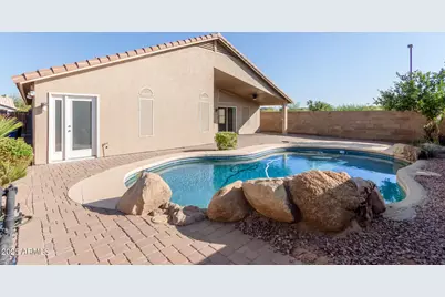 208 E Devon Drive, Gilbert, AZ 85296 - Photo 3