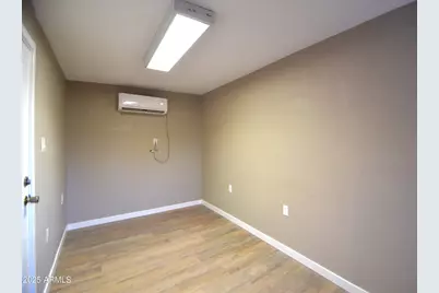 8011 E 5th Avenue, Mesa, AZ 85208 - Photo 29