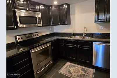 8422 N Central Avenue #B, Phoenix, AZ 85020 - Photo 13