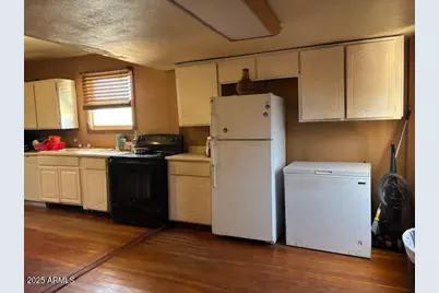 812 N Center Avenue, Casa Grande, AZ 85122 - Photo 11