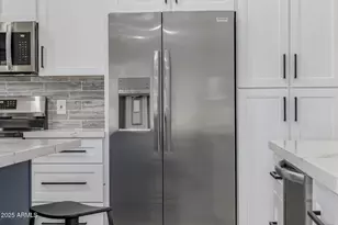 9152 W Oraibi Dr, Peoria, AZ 85382 - Photo 13