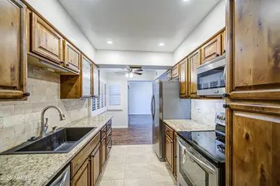 10523 W Highwood Lane, Sun City, AZ 85373 - Photo 3