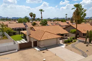 4335 E Betty Elyse Ln, Phoenix, AZ 85032 - Photo 3