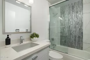 4335 E Betty Elyse Ln, Phoenix, AZ 85032 - Photo 23