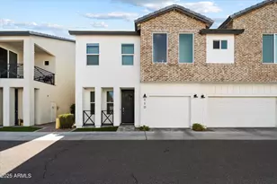 3030 N 38th St, Phoenix, AZ 85018 - Photo 1