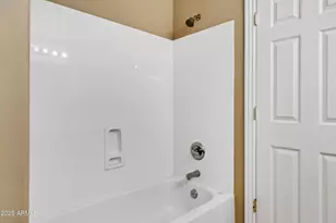 7555 E Laurel St, Mesa, AZ 85207 - Photo 23