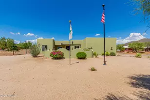 1012 E Desert Hills Dr, Phoenix, AZ 85086 - Photo 1