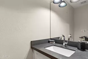 8602 E Mitchell Dr, Scottsdale, AZ 85251 - Photo 25