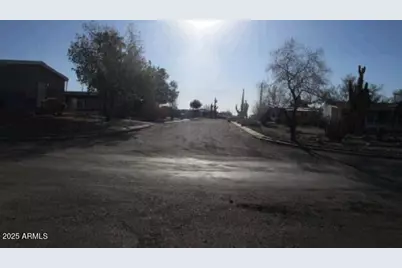 22320 W Scotty Lane, Wittmann, AZ 85361 - Photo 5