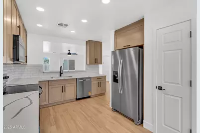 2140 W Agrarian Hills Drive, San Tan Valley, AZ 85144 - Photo 1