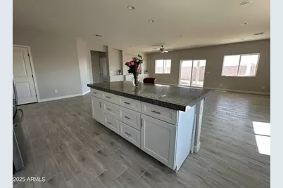 10200 W Catalina Drive, Arizona City, AZ 85123 - Photo 13