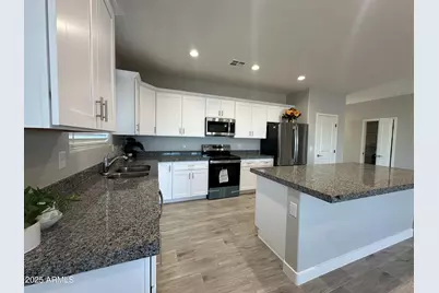 10200 W Catalina Drive, Arizona City, AZ 85123 - Photo 11