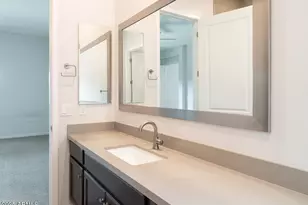 8513 S 22nd Dr, Phoenix, AZ 85041 - Photo 19