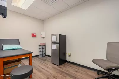 2727 W Glendale Avenue #UL, Phoenix, AZ 85051 - Photo 15