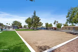 8601 N 71st Ave, Glendale, AZ 85301 - Photo 29