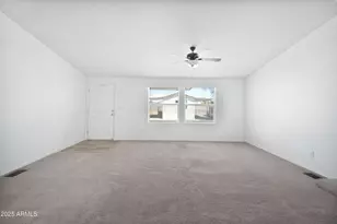 8601 N 71st Ave, Glendale, AZ 85301 - Photo 23