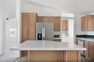 8601 N 71st Ave, Glendale, AZ 85301 - Photo 21