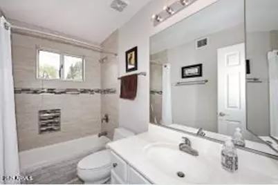 8429 W Oraibi Drive, Peoria, AZ 85382 - Photo 23