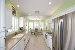 8429 W Oraibi Dr, Peoria, AZ 85382 - Photo 3