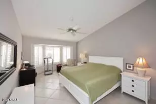 8429 W Oraibi Dr, Peoria, AZ 85382 - Photo 17