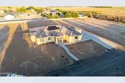 4717 S 180th Drive, Goodyear, AZ 85338 - Photo 9