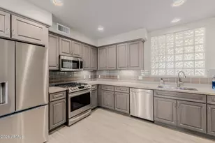 17850 N 68th St, Phoenix, AZ 85054 - Photo 3