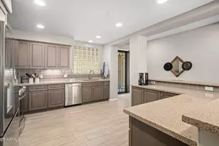 17850 N 68th St, Phoenix, AZ 85054 - Photo 11