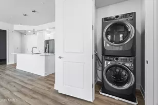 3131 N Central Ave, Phoenix, AZ 85012 - Photo 21