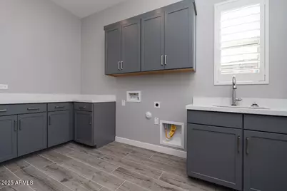 10114 S 38th Lane, Laveen, AZ 85339 - Photo 9