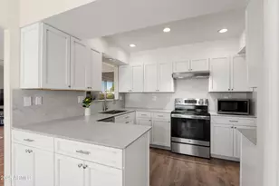 18018 N Highwood Ct, Sun City, AZ 85373 - Photo 15