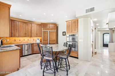 12 E Foothill Drive, Phoenix, AZ 85020 - Photo 11