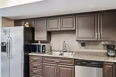 8054 E Oak Street, Scottsdale, AZ 85257 - Photo 5