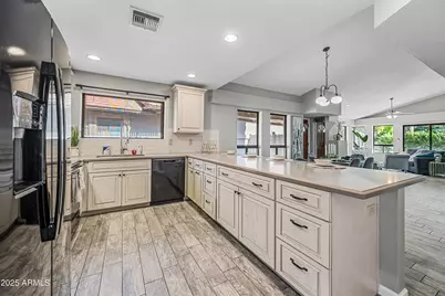 5751 W Del Rio Street, Chandler, AZ 85226 - Photo 13