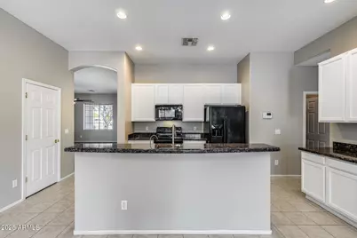 13825 W San Miguel Avenue, Litchfield Park, AZ 85340 - Photo 9