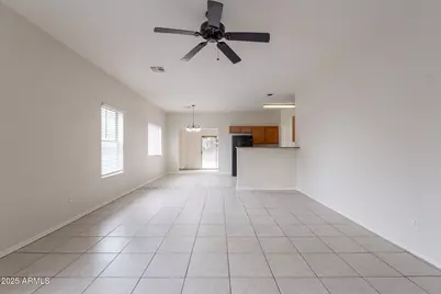 2210 N 27th Place, Phoenix, AZ 85008 - Photo 11