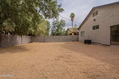 2210 N 27th Place, Phoenix, AZ 85008 - Photo 47