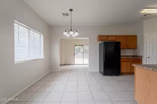 2210 N 27th Pl, Phoenix, AZ 85008 - Photo 13