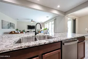 16083 W Laurel Ln, Surprise, AZ 85379 - Photo 9