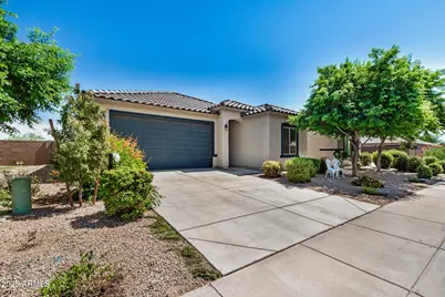 18465 N Lakeside Drive, Maricopa, AZ 85138 - Photo 3