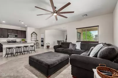 18465 N Lakeside Drive, Maricopa, AZ 85138 - Photo 9