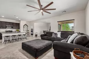 18465 N Lakeside Dr, Maricopa, AZ 85138 - Photo 9